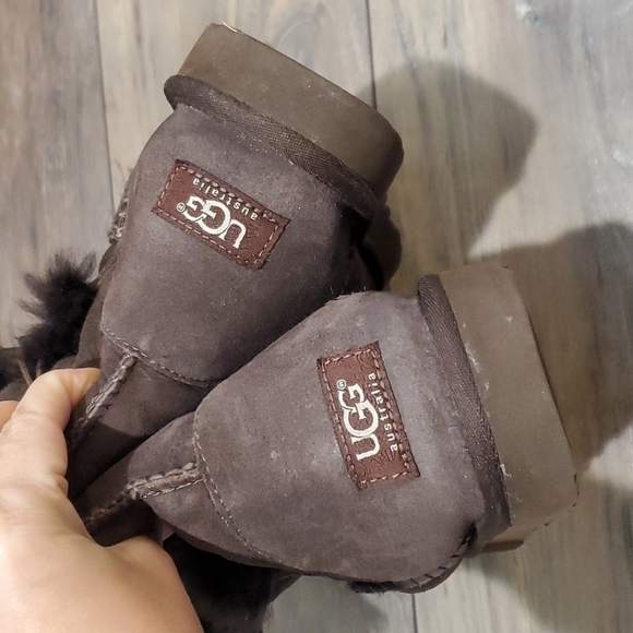 Ugg Australia tall boots Bailey Button Triplet II chocolate - Picture 4 of 16